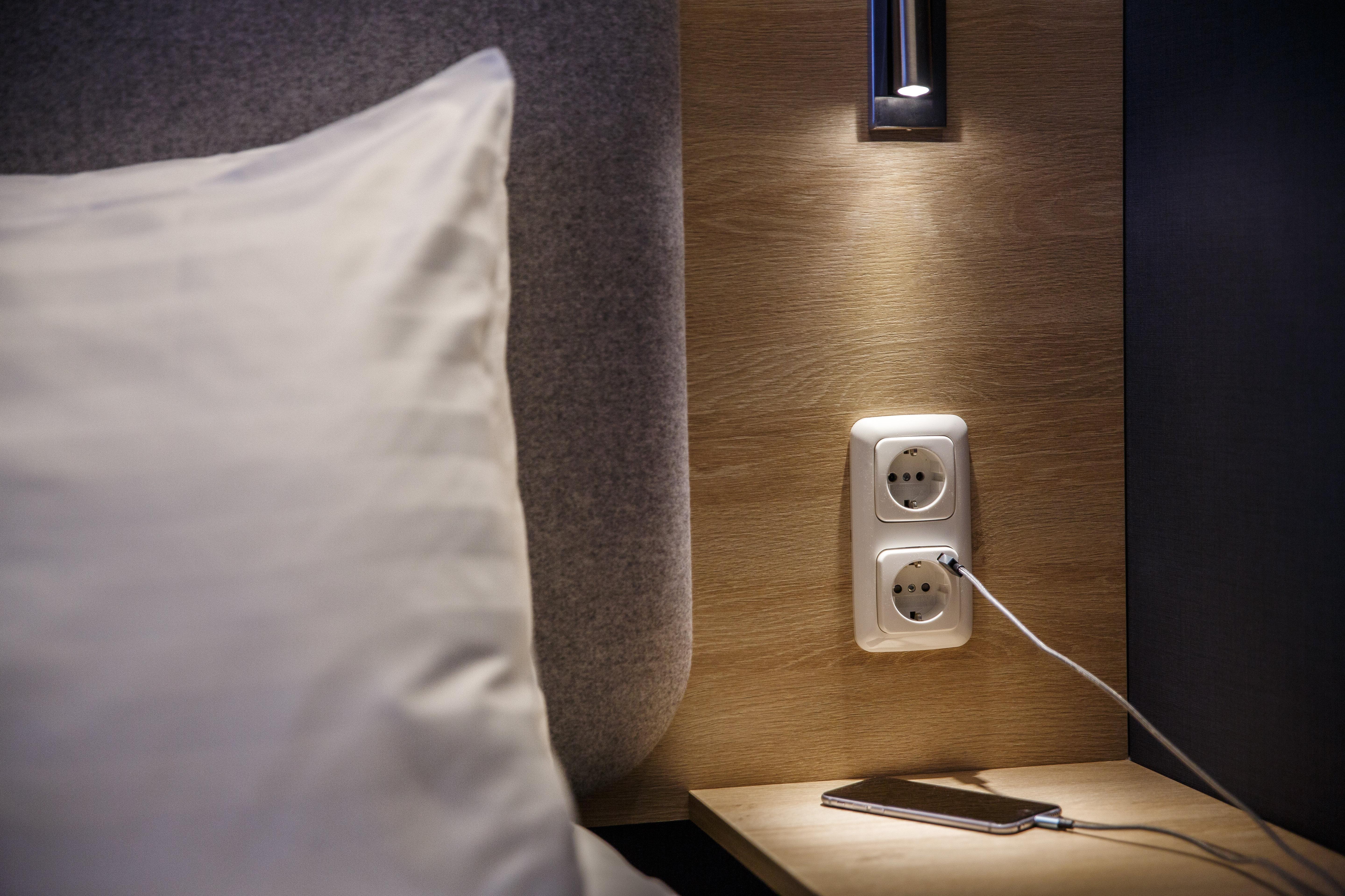 Holiday Inn Express Frankfurt Messe By Ihg Francoforte sul Meno Esterno foto
