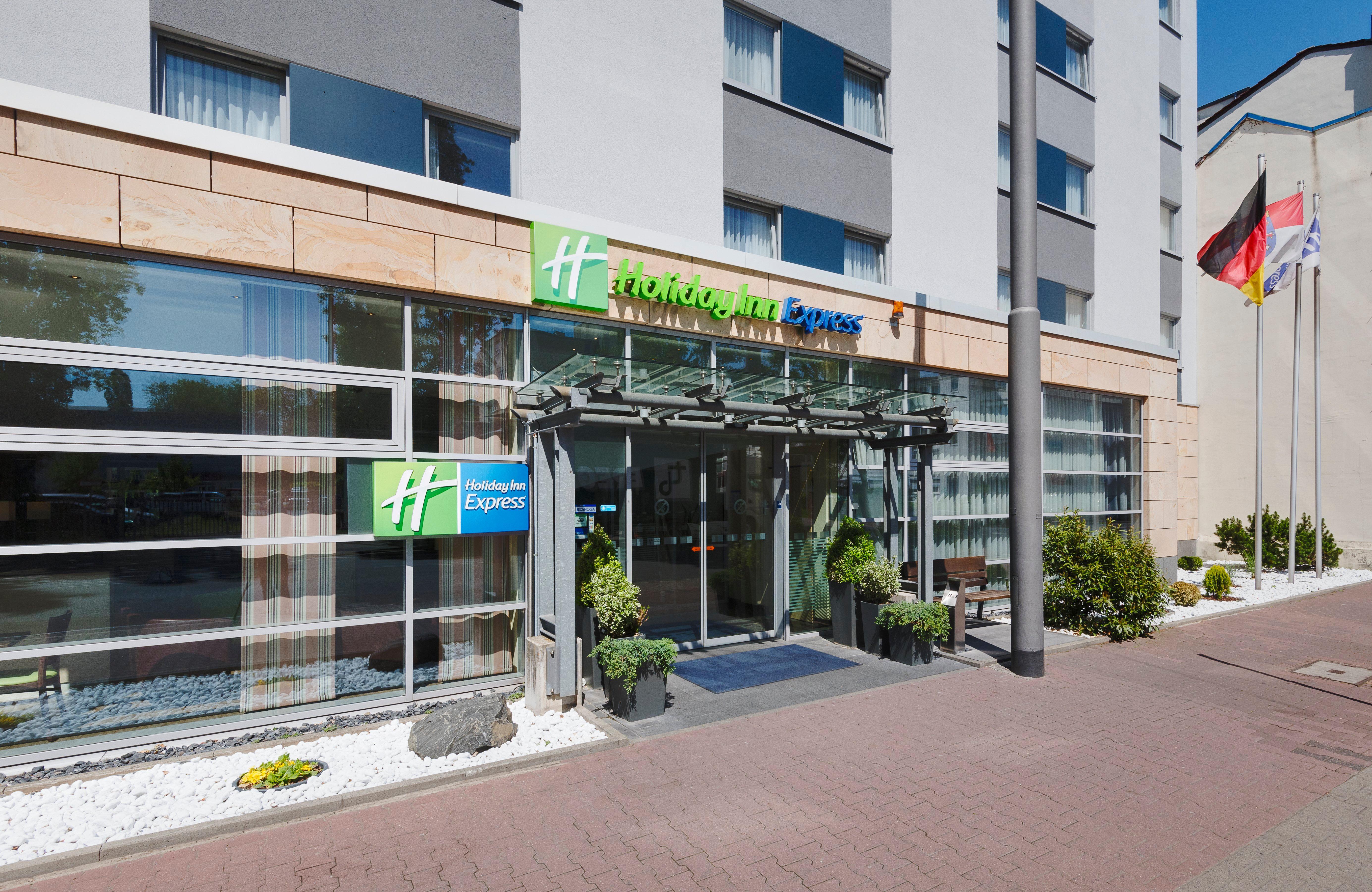 Holiday Inn Express Frankfurt Messe By Ihg Francoforte sul Meno Esterno foto