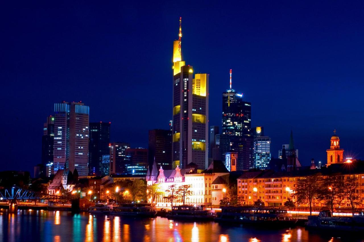 Holiday Inn Express Frankfurt Messe By Ihg Francoforte sul Meno Esterno foto