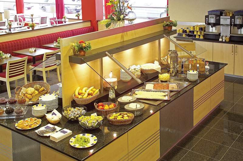 Holiday Inn Express Frankfurt Messe By Ihg Francoforte sul Meno Esterno foto