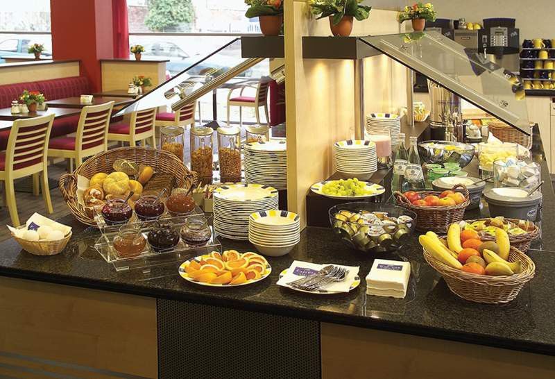 Holiday Inn Express Frankfurt Messe By Ihg Francoforte sul Meno Esterno foto