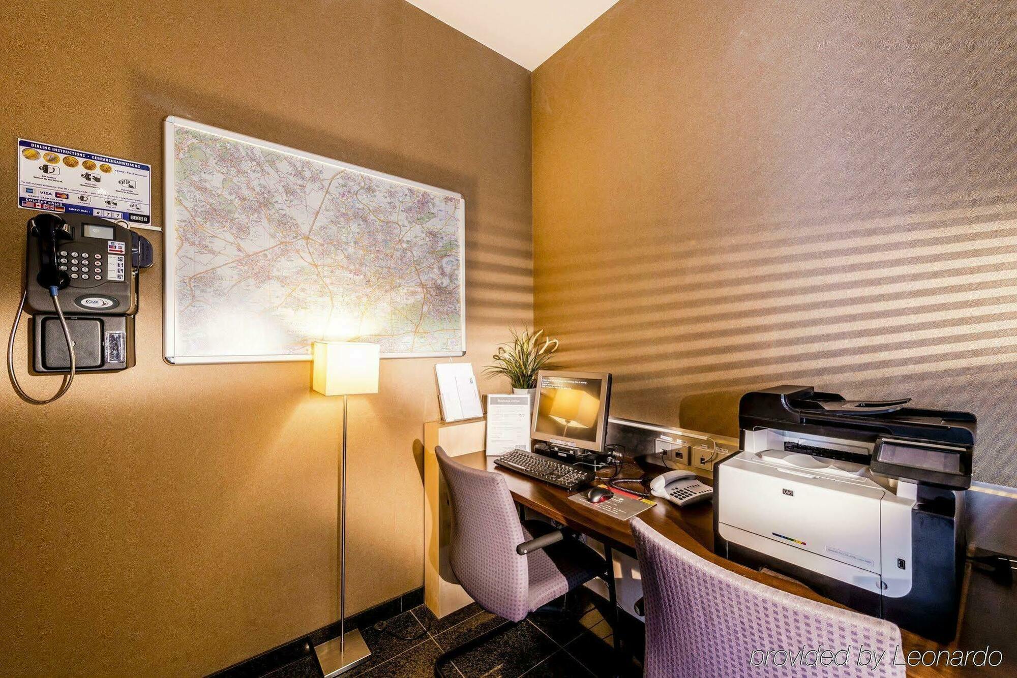 Holiday Inn Express Frankfurt Messe By Ihg Francoforte sul Meno Esterno foto