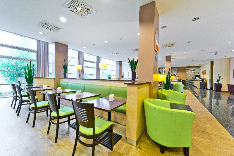 Holiday Inn Express Frankfurt Messe By Ihg Francoforte sul Meno Esterno foto